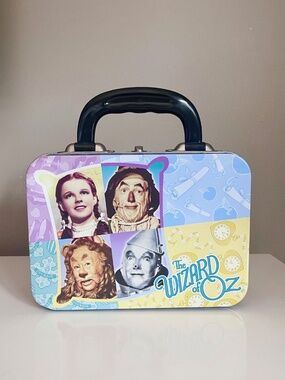 Vintage Wizard of Oz metal lunchbox style